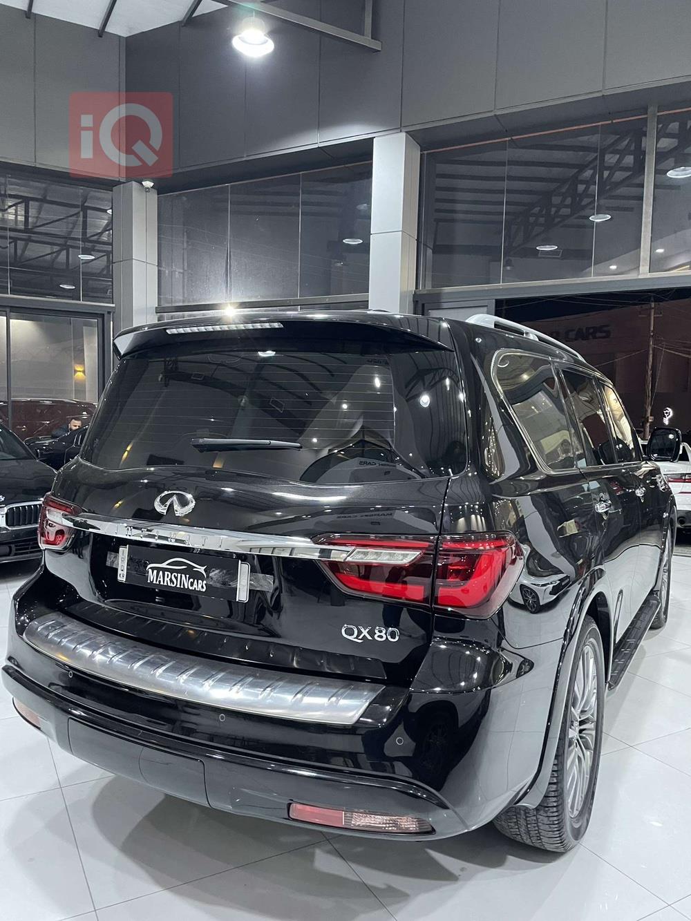 Infiniti QX80